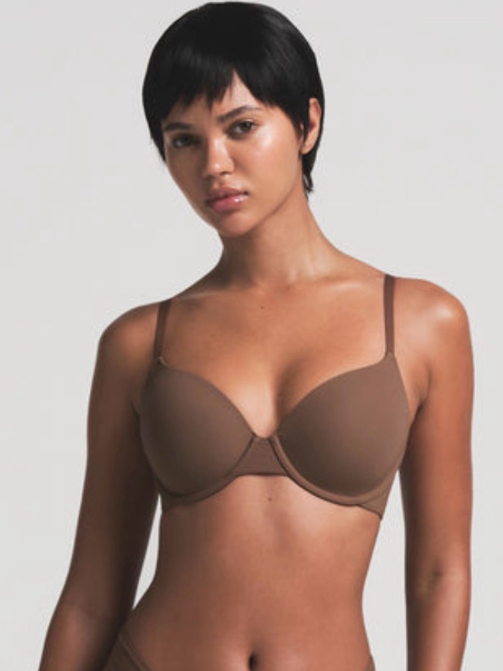 SKIMS~ Fits Everybody T-Shirt Bra~ Sienna (I think)~36B
🔥NWOT🔥